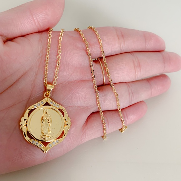 Virgin Mary Medallion Necklace | 14k Gold Filled - Picture 8 of 10